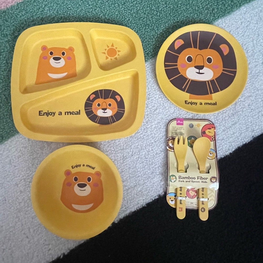 🦁 Daiso Safari Kids Dinnerware/Flatware Set